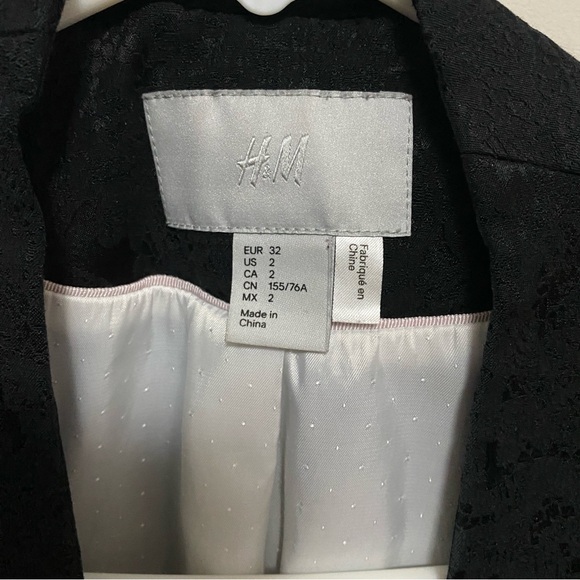 H&M Patterned Blazer Black - Size 2 - Picture 3 of 9